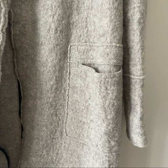 ❌SOLD❌ Zara Boucle Grey Knee Length Jacket Size Small - Picture 4 of 7